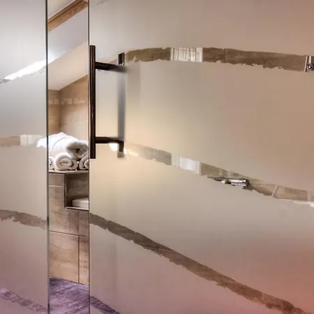 Belle Vue Aparthotel 3*